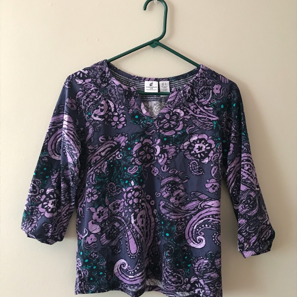 purple three-quarter‎ sleeves top